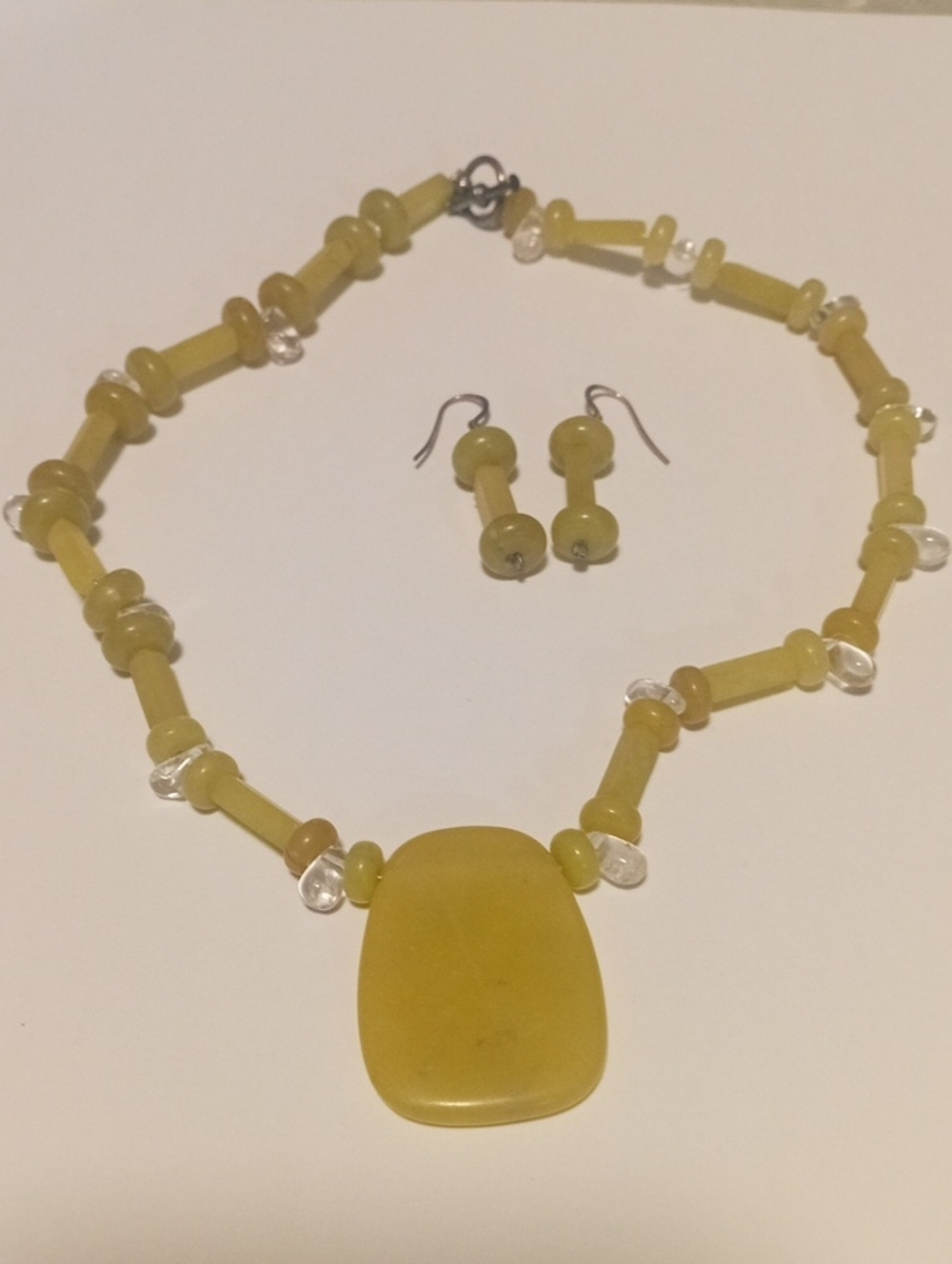 Vintage Stone Green Amber Bead Pendant Necklace and Earring Set - Women Jewelry